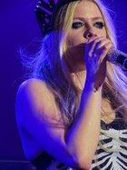 Avril Lavigne : avril-lavigne-1402266562.jpg