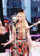 Avril Lavigne : avril-lavigne-1402509438.jpg