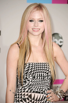 Avril Lavigne : avril-lavigne-1408546466.jpg