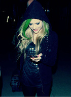 Avril Lavigne : avril-lavigne-1408546933.jpg