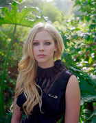Avril Lavigne : avril-lavigne-1408547102.jpg