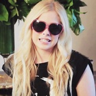 Avril Lavigne : avril-lavigne-1409956028.jpg