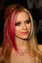 Avril Lavigne : avril-lavigne-1412816281.jpg