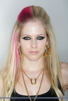 Avril Lavigne : avril-lavigne-1413047379.jpg