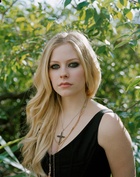 Avril Lavigne : avril-lavigne-1413047384.jpg