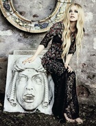 Avril Lavigne : avril-lavigne-1417285531.jpg
