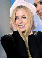 Avril Lavigne : avril-lavigne-1419618039.jpg