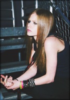 Avril Lavigne : avril-lavigne-1419618044.jpg