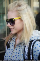 Avril Lavigne : avril_lavigne_1214325853.jpg