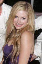 Avril Lavigne : avril_lavigne_1251175131.jpg