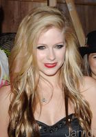 Avril Lavigne : avril_lavigne_1253068117.jpg