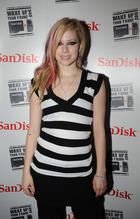 Avril Lavigne : avril_lavigne_1254369724.jpg