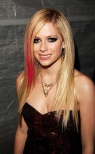 Avril Lavigne : avril_lavigne_1254471785.jpg
