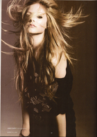 Avril Lavigne : avril_lavigne_1255225096.jpg