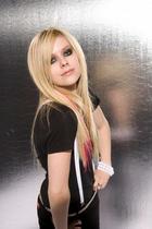 Avril Lavigne : avril_lavigne_1266472727.jpg