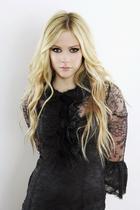 Avril Lavigne : avril_lavigne_1266476811.jpg
