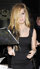 Avril Lavigne : avril_lavigne_1268693806.jpg