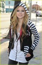Avril Lavigne : avril_lavigne_1272680969.jpg