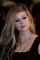 Avril Lavigne : avril_lavigne_1273347562.jpg