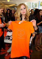 Avril Lavigne : avril_lavigne_1273366178.jpg
