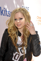 Avril Lavigne : avril_lavigne_1273366338.jpg