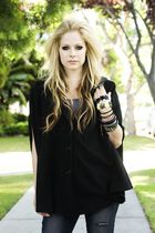 Avril Lavigne : avril_lavigne_1273899163.jpg