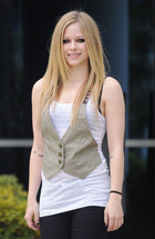 Avril Lavigne : avril_lavigne_1274469723.jpg