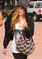 Avril Lavigne : avril_lavigne_1274469832.jpg