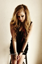Avril Lavigne : avril_lavigne_1278693534.jpg