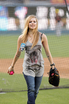 Avril Lavigne : avril_lavigne_1279895594.jpg