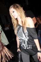 Avril Lavigne : avril_lavigne_1280195678.jpg