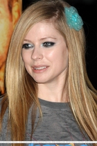 Avril Lavigne : avril_lavigne_1281290106.jpg