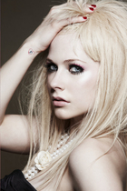 Avril Lavigne : avril_lavigne_1283707790.jpg
