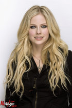 Avril Lavigne : avril_lavigne_1283707808.jpg