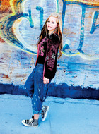 Avril Lavigne : avril_lavigne_1290054140.jpg