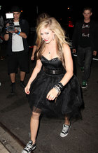 Avril Lavigne : avril_lavigne_1296173630.jpg