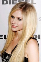 Avril Lavigne : avril_lavigne_1297188554.jpg