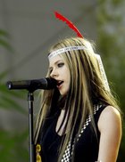 Avril Lavigne : avril_lavigne_1297188576.jpg