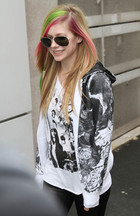 Avril Lavigne : avril_lavigne_1297212356.jpg