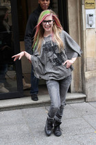 Avril Lavigne : avril_lavigne_1297398299.jpg