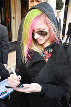 Avril Lavigne : avril_lavigne_1297398552.jpg