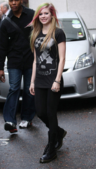 Avril Lavigne : avril_lavigne_1297968500.jpg