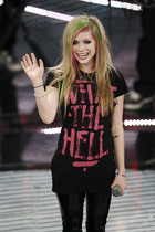 Avril Lavigne : avril_lavigne_1298229342.jpg