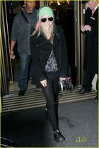 Avril Lavigne : avril_lavigne_1298229997.jpg