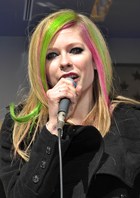 Avril Lavigne : avril_lavigne_1299256200.jpg