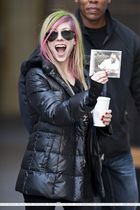 Avril Lavigne : avril_lavigne_1299864035.jpg