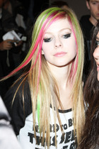 Avril Lavigne : avril_lavigne_1299864043.jpg