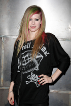 Avril Lavigne : avril_lavigne_1299864064.jpg