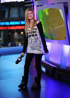 Avril Lavigne : avril_lavigne_1299864296.jpg