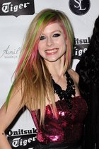 Avril Lavigne : avril_lavigne_1300035525.jpg